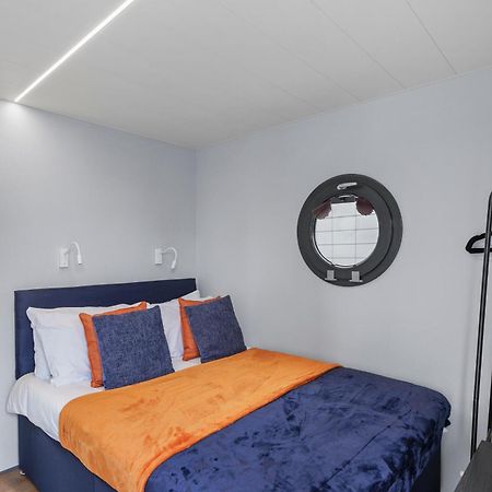 Unique Water Lodge In London - Sleeps 6 Exteriör bild
