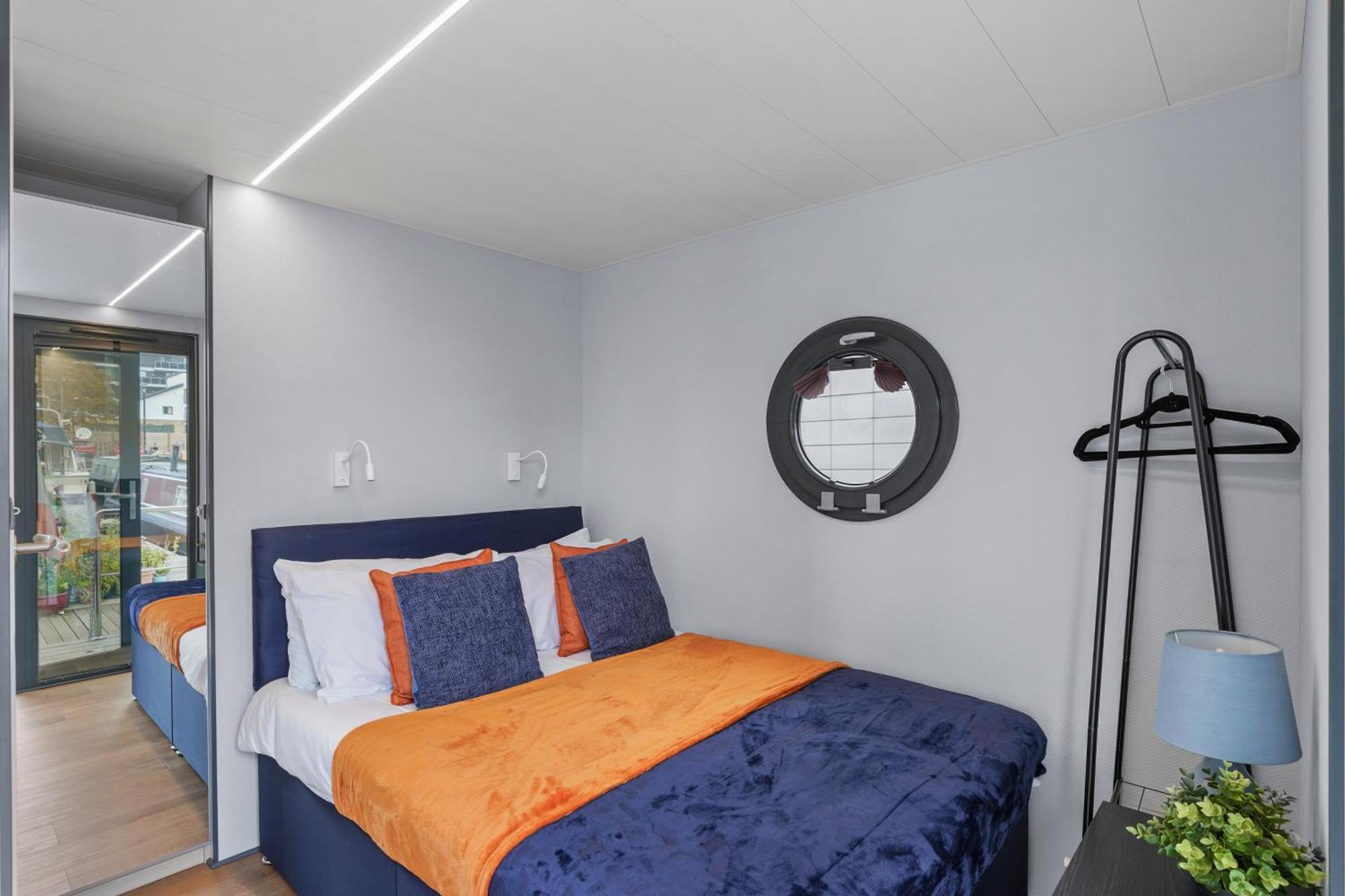Unique Water Lodge In London - Sleeps 6 Exteriör bild