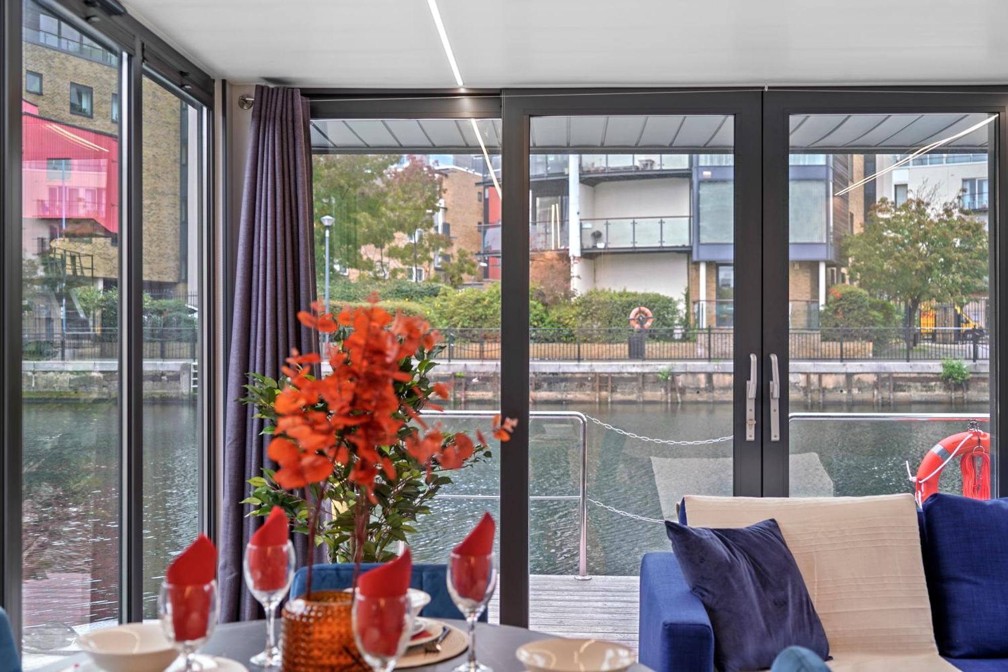 Unique Water Lodge In London - Sleeps 6 Exteriör bild