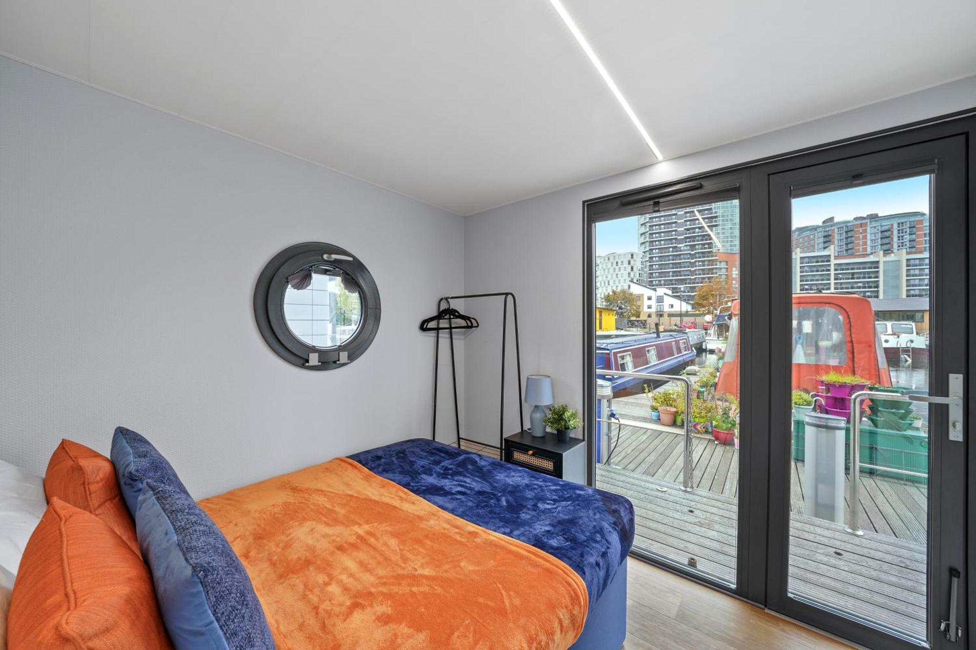 Unique Water Lodge In London - Sleeps 6 Exteriör bild